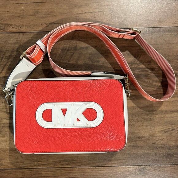 Michael Kors Rare Red/White Jet Set Camera Bag With Removable Guitar Strap - Picture 1 of 7